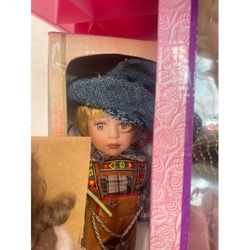205 - Porcelain doll collection. 5 are boxed plus a further 4