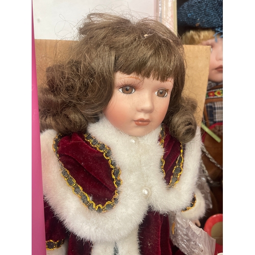 205 - Porcelain doll collection. 5 are boxed plus a further 4