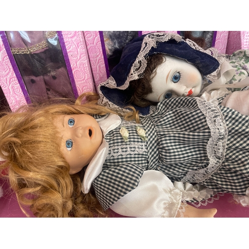205 - Porcelain doll collection. 5 are boxed plus a further 4
