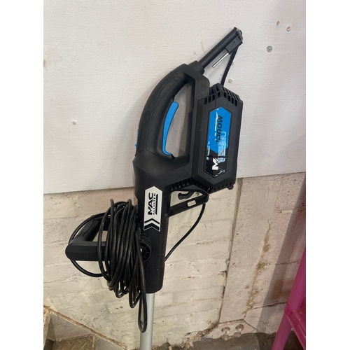 211 - Mac Allister MGTP1000 1000W electric grass trimmer with a 35cm cutting width