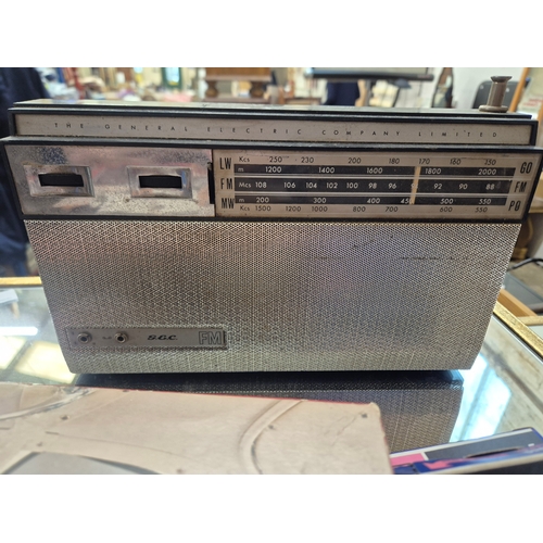 400 - Vintage Prinz junior 35mm camera outfit, boxed plus a GEC FM Radio and selection of electronic valve... 