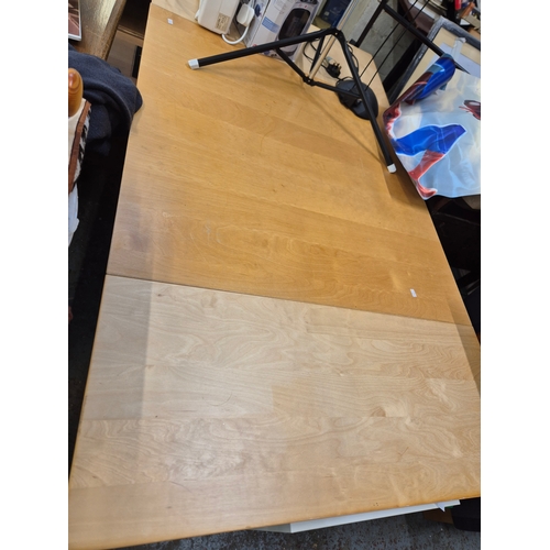 408 - Light wood extending kitchen table