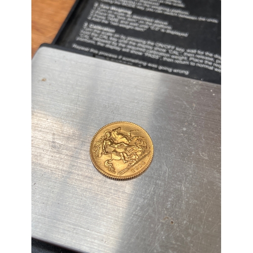 27 - 1914 King George V 22ct Gold Half Sovereign,&nbsp;features the 