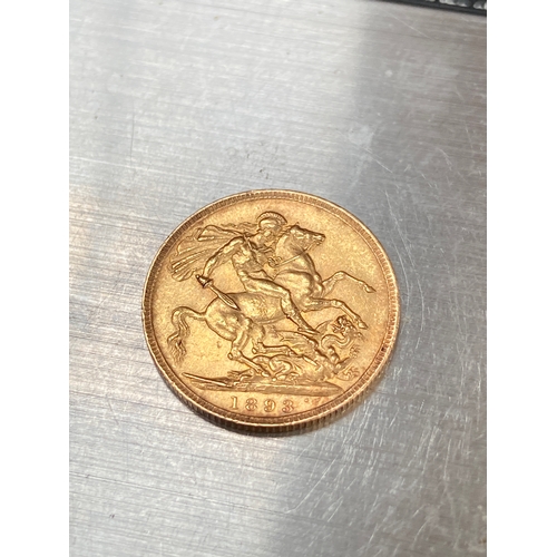 28 - 1893 Queen Victoria 22ct Gold Sovereign featuring the 