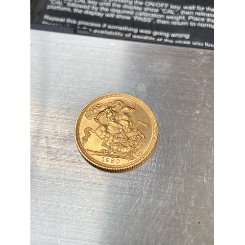 29 - 1980&nbsp;Queen Elizabeth II 22ct Gold Sovereign,&nbsp; features the second portrait of Queen Elizab... 