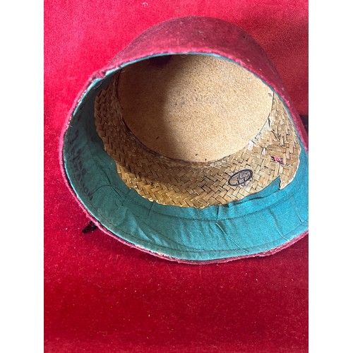 7 - Fez Felt and Reed construction, 1940's, with no Moth damage, Hindoostan badge to front, v.g.c.