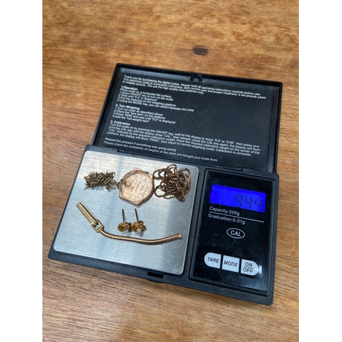 Lot 32        