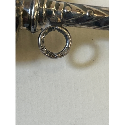 17 - A vintage sterling silver child&rsquo;s rattle featuring a Peter Rabbit figure. Marked 925 & wit... 