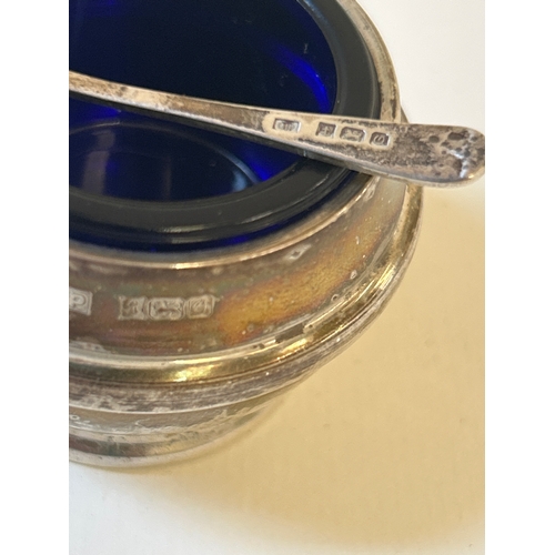 21 - Sterling silver mustard pot with blue glass liner & matching spoon, hallmarked Birm 1988