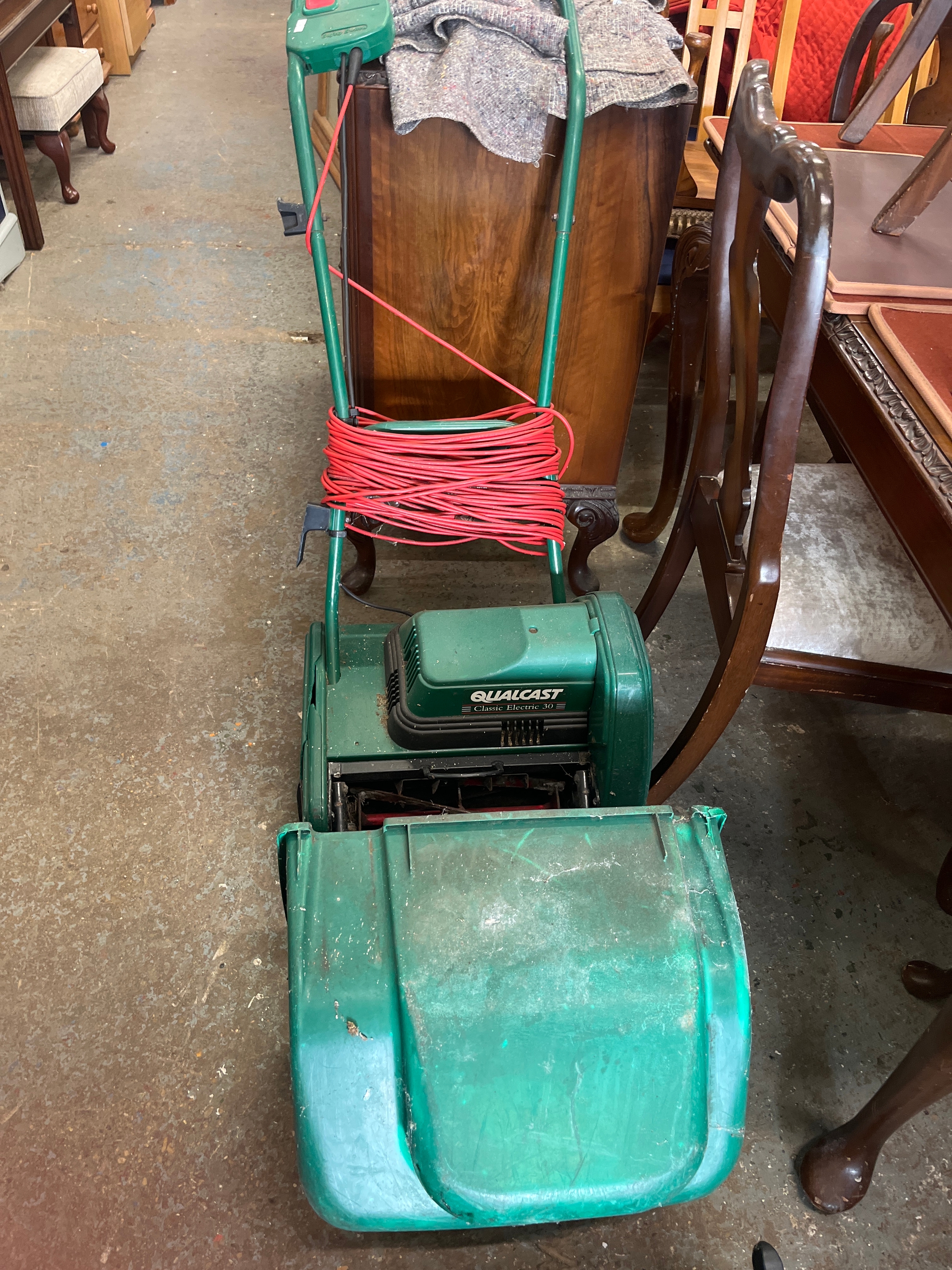 Qualcast classic electric 30 lawnmower