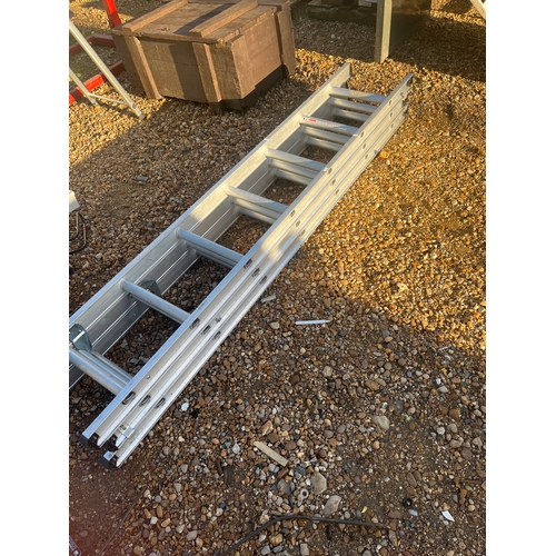 aluminium triple-section extension ladder
