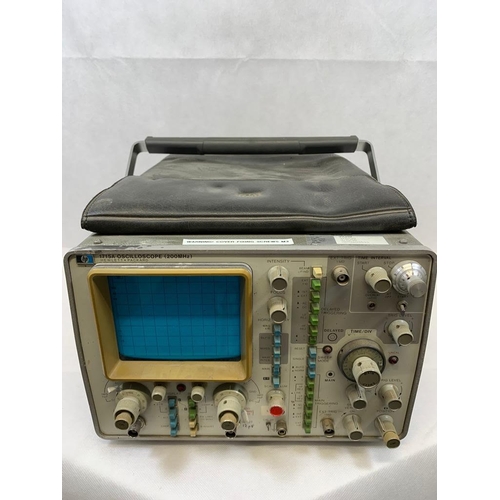 221 - A Hewlett.Packard 1715A Oscilloscope