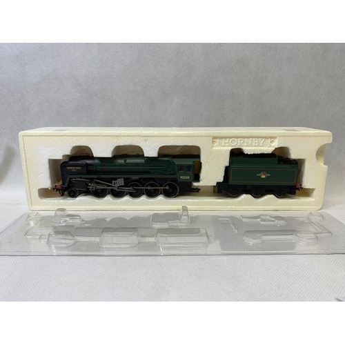 73 - Hornby '00' class 9F Evening Star 2-10-0 logo in British Racing Green boxed