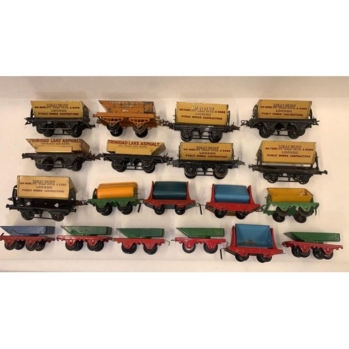 133 - Hornby & others 4 wheel tipping trucks, 1 early Mcalpine & 5 others, Trinidad lake Asphalt & 10 othe... 