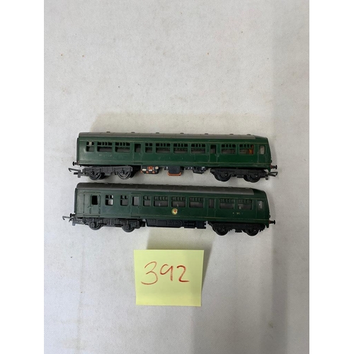 2 - TRIANG R157, R158 BR Green, power & dummy 
 Condition 4 
  
 Photo 392