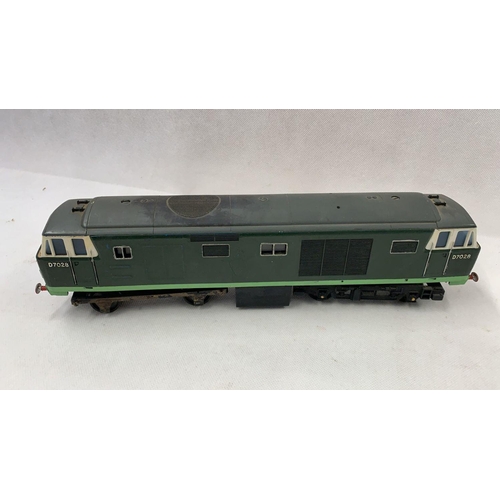 272 - 0 Gauge Possibly Hornby class 35 Farewell Tour in BR Green Repaint 
 Condition 4 
  
 845