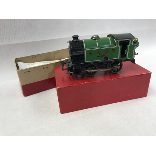 407 - Hornby 0 Gauge clockwork 4 wheel locomotive no. 101 in green for LNER 460, playworn 
 Condition 2 
 ... 