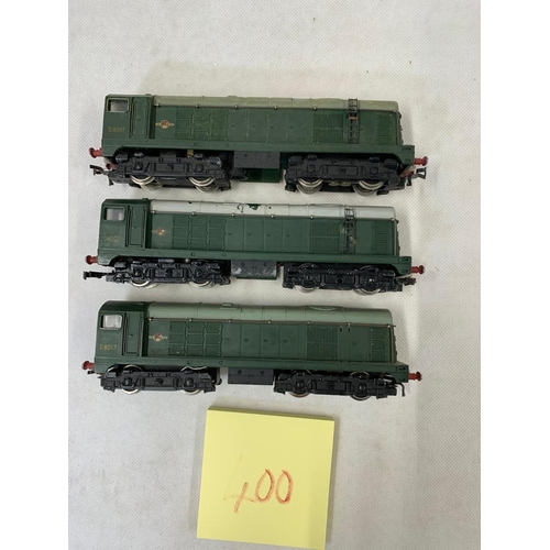 10 - Hornby Dublo type L30 2nd class 
 Condition 5 
 Photo 400