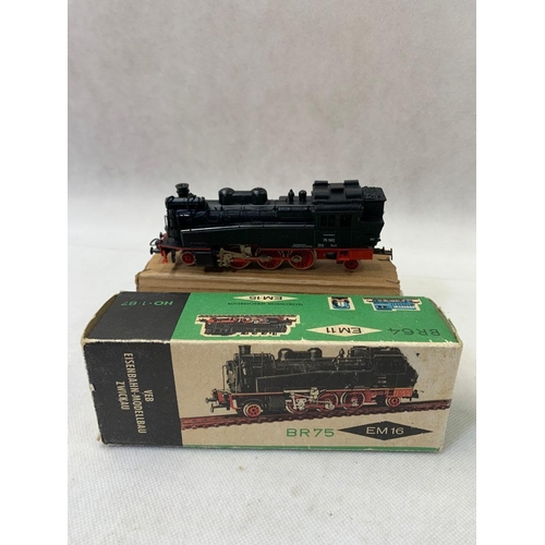 105 - VEB BR75 engine EM16 75782 �10-�15 
 Condition 1 
 347