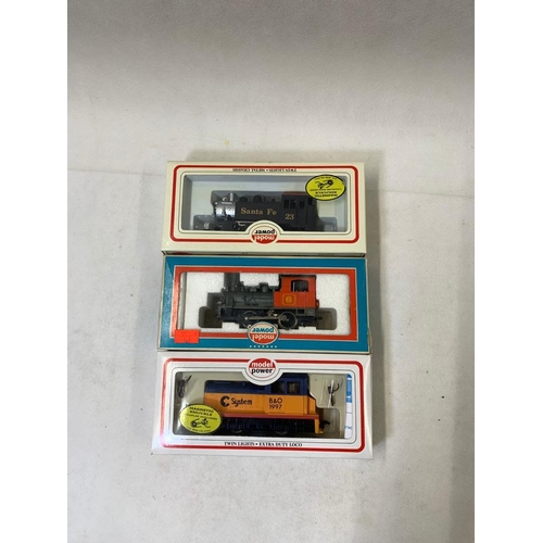 110 - American engines x3 Model Power 
 Condition 1 
 352