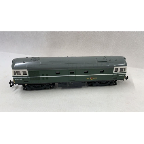 273 - LIMA BR Class 33 in BR Green 
 Condition 3 
  
 846