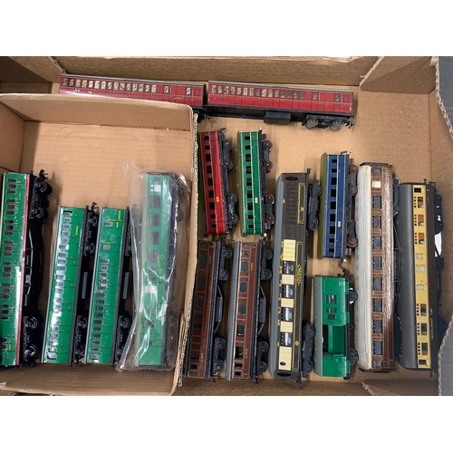 301 - Box of various Hornby, Grafar etc metal carriages 
 Condition 5 
  
 643