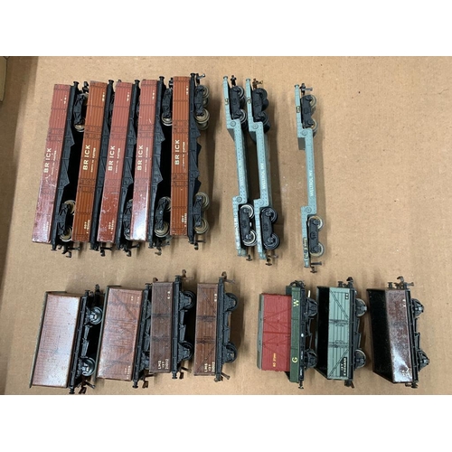 311 - 15 x Hornby Dublo freight set 
 Condition 3 
  
 653