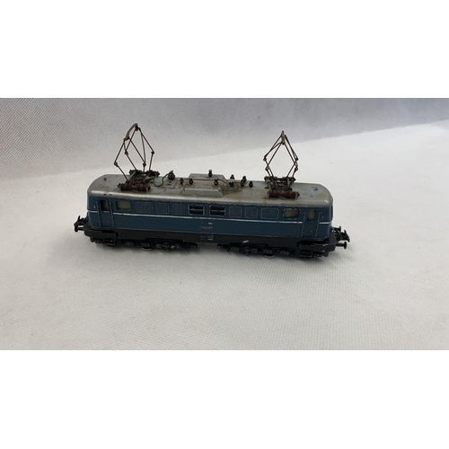 369 - 00 Gauge 3 rail TRIX Express 20-60 760 Motrice Co Co E DB 
 Condition 5 
  
  
 807