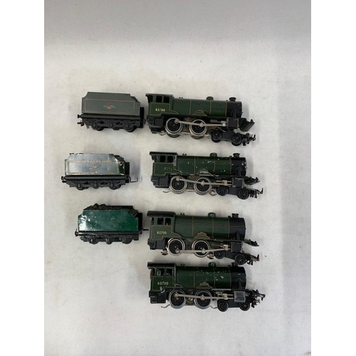 400 - 00 Gauge 3 rail 4 x TRIX 4-4-0 steam 62750 Pytchley BR green, 3 with tender 
  
 condition 5-6 
  
 ... 