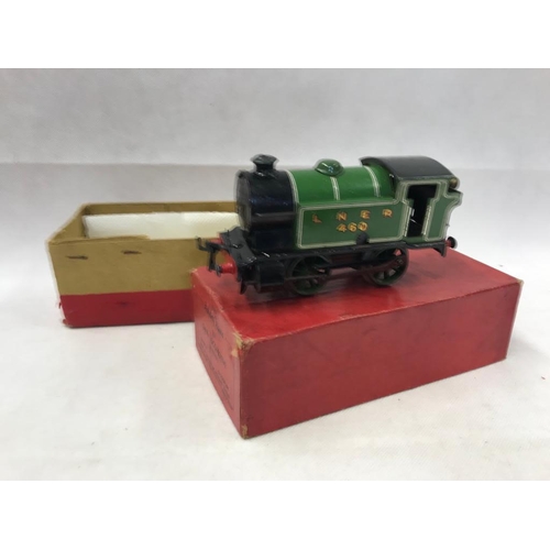 405 - Hornby 0 gauge clockwork 4 wheel loco 101, reversing tank lock in green no. 460 for LNER 
 Condition... 