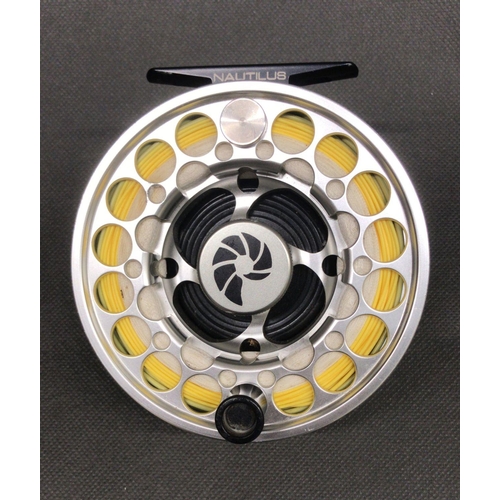 10 - Nautilus NV 8/9 top quality fly fishing reel 4'' Rio Bonefish quick shooter fly line in good conditi... 