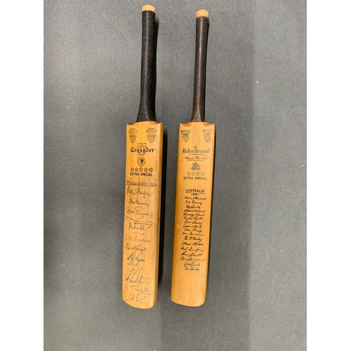 172 - 2 x miniature cricket bats, Gray Nicholls bats, one with facsimile signatures of the 1961 Australian... 