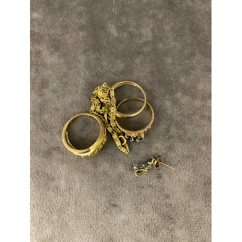 5 - 10.6 grams of broken 9ct gold jewellery