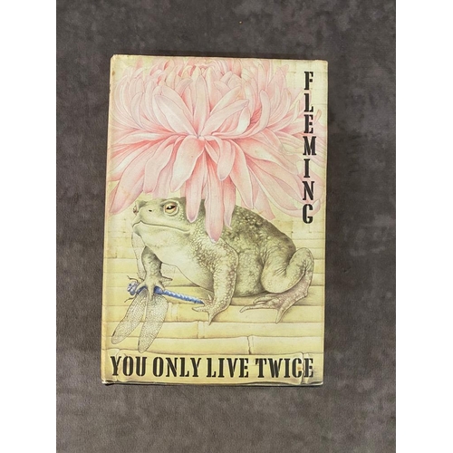 64 - Ian Fleming 1st edition James Bond, 
 You only live twice . This book is in very good condition thro... 