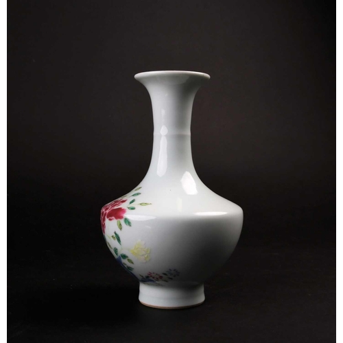 187 - A Chinese famille rose vase, late Qing, 19th century, the flaring rim above the neck with raised med... 