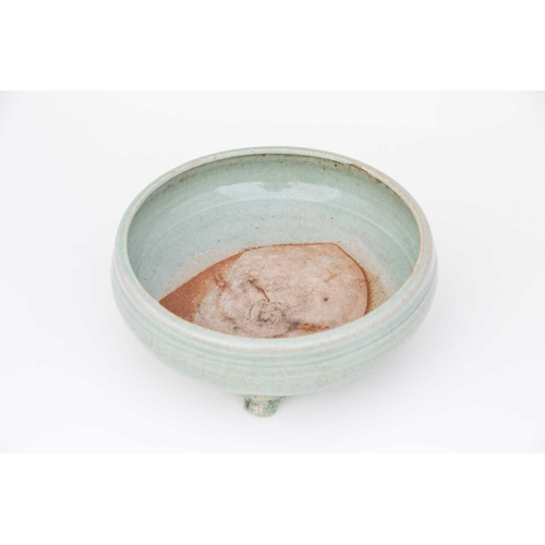 249 - A Chinese celadon bowl, 14th/15th century, 中国，青瓷大碗一件，14/15世纪 with incurved rim above a body engraved... 