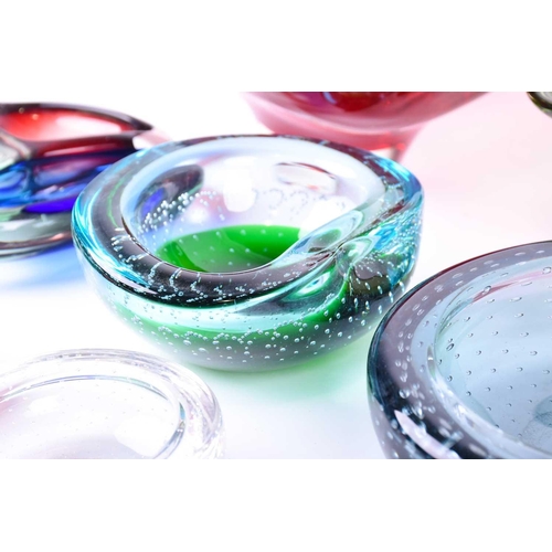 408 - A collection of mid-20th century art glass, to include bowls, ashtrays and paperweights, the largest... 