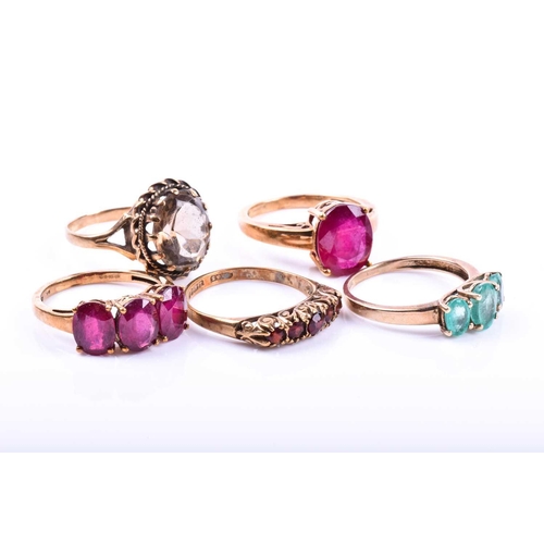 681 - A 9ct yellow gold and emerald ring, together with two 9ct yellow gold and reconstituted ruby rings, ... 