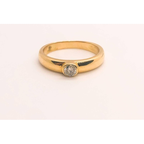 745 - An 18ct yellow gold and diamond ring, collet-set with a round-cut diamond of approximately 0.20 cara... 