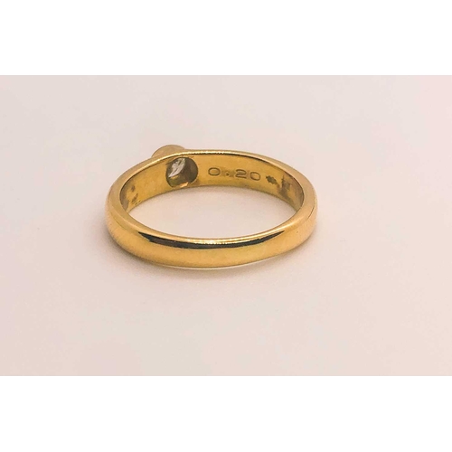 745 - An 18ct yellow gold and diamond ring, collet-set with a round-cut diamond of approximately 0.20 cara... 