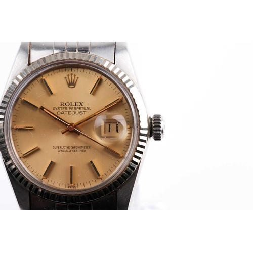 454 - A 1980 Rolex Oyster Perpetual DateJust ref. 16014 stainless steel automatic wristwatch, the champagn... 