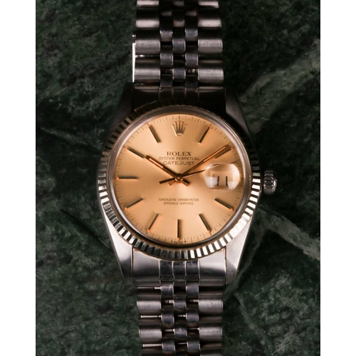 454 - A 1980 Rolex Oyster Perpetual DateJust ref. 16014 stainless steel automatic wristwatch, the champagn... 