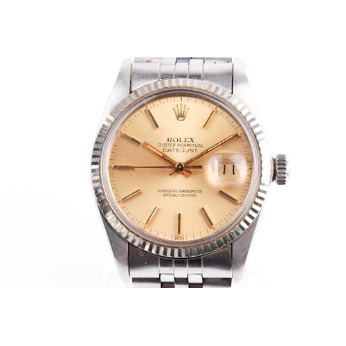 454 - A 1980 Rolex Oyster Perpetual DateJust ref. 16014 stainless steel automatic wristwatch, the champagn... 