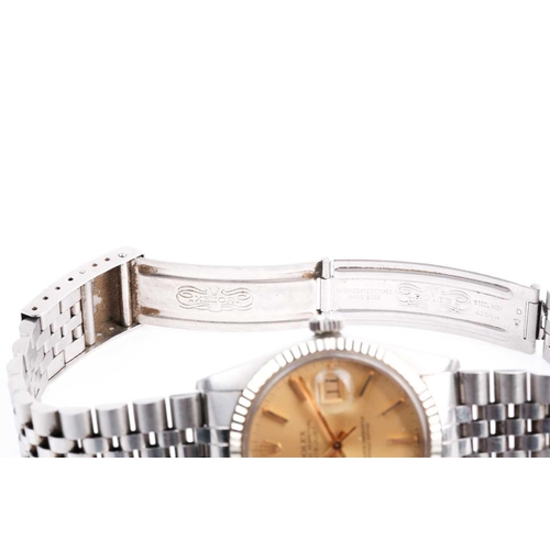 454 - A 1980 Rolex Oyster Perpetual DateJust ref. 16014 stainless steel automatic wristwatch, the champagn... 