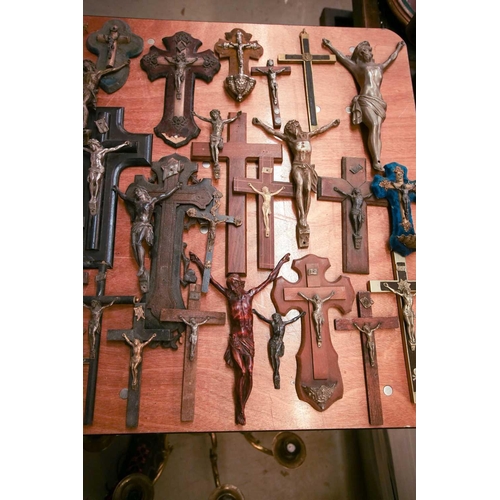 27 - A collection of small-sized antique crucifixes, predominately 19th century European or British. To i... 