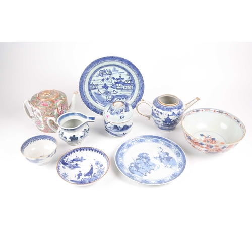 92 - A group of Chinese porcelain, 18th & 19th century, comprising a Chinese Imari bowl, 20cm dia, a blue... 
