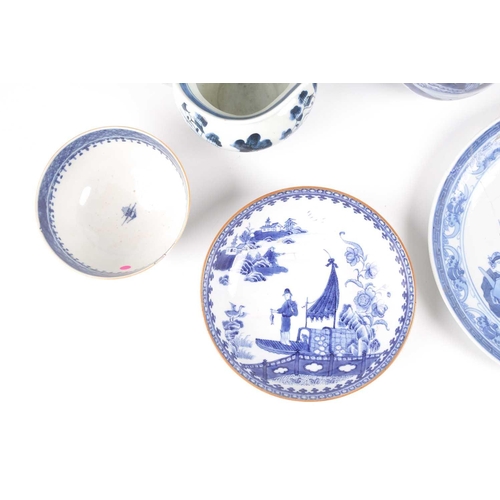 92 - A group of Chinese porcelain, 18th & 19th century, comprising a Chinese Imari bowl, 20cm dia, a blue... 