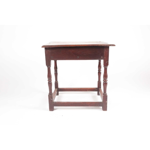 171 - A late 18th-century oak side table. With turned spindle supports united by a box stretcher. 59.5 cm ... 