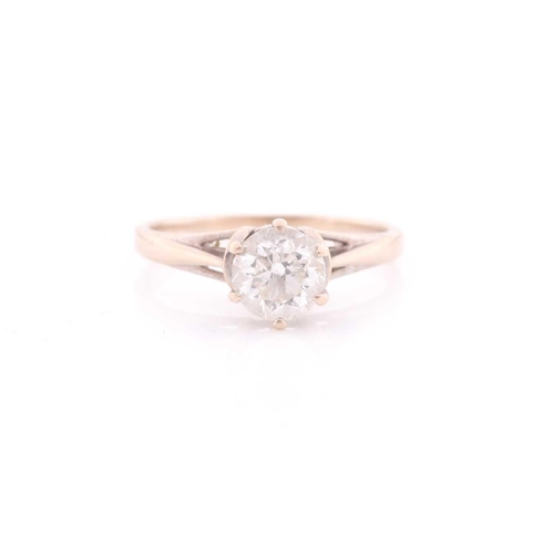 294 - A solitaire diamond ring, set with a round brilliant-cut diamond, of approximately 0.90- 1.00 carats... 