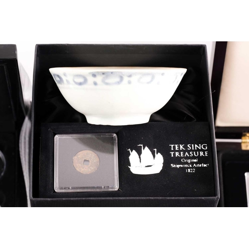 318 - Eight boxed sets of commemorative coins, comprising: 'Squadrons of the Royal Air Force' four-coin se... 